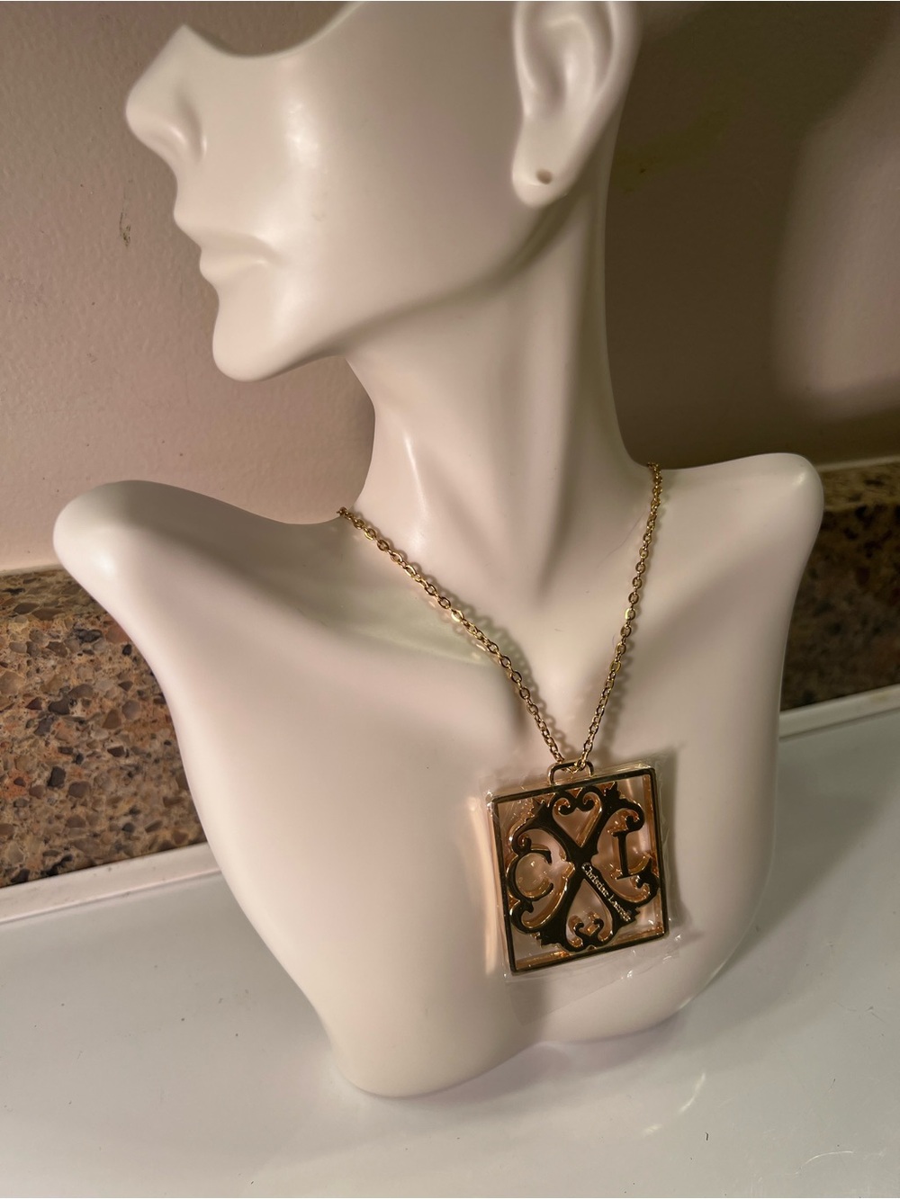 Christian Lacroix Gold-tone Necklace, 16” Chain & 1.5x1.5” Charm NWOT - Picture 4 of 6